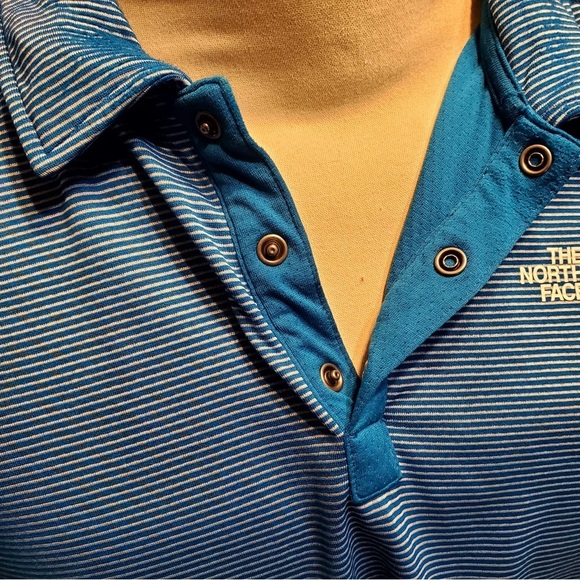 North Face Polo Shirt Men's Size L Flashdry Blue Short Sleeve With White Stripes - Picture 6 of 11